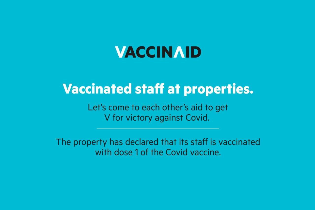 Vaccinated Staff- Oyo Flagship 60526 Five Star Grand שמשבאד מראה חיצוני תמונה